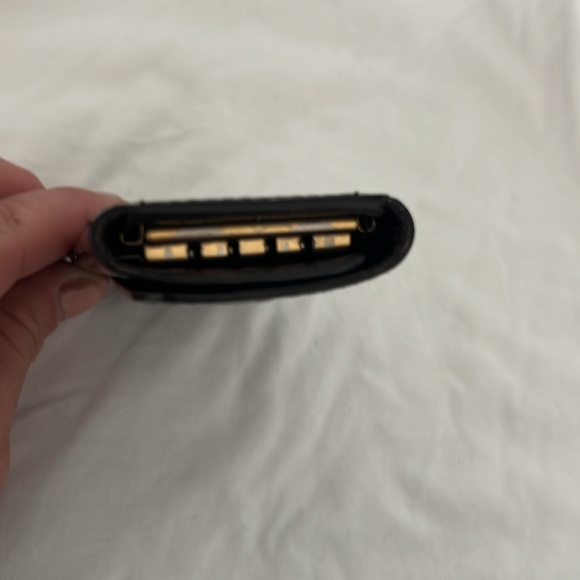 Authentic Louis Vuitton Vernis Four Ring Key Holder In Box - Picture 7 of 12